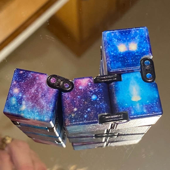 Premium Galaxy! Fidget Cube! See Video! 🔥❤️💜💙 - Picture 1 of 4